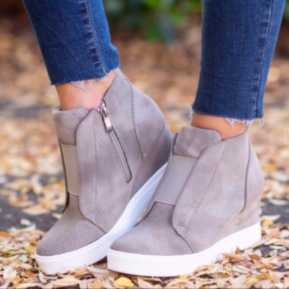 Shoes - ZOOEY MUST HAVE Sneaker - TAUPE